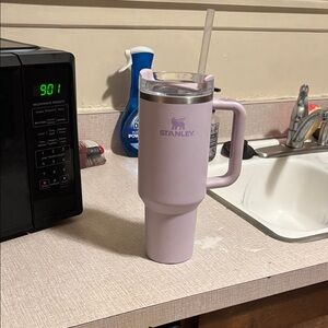 Stanley Lavender Tumbler with Handle and Straw